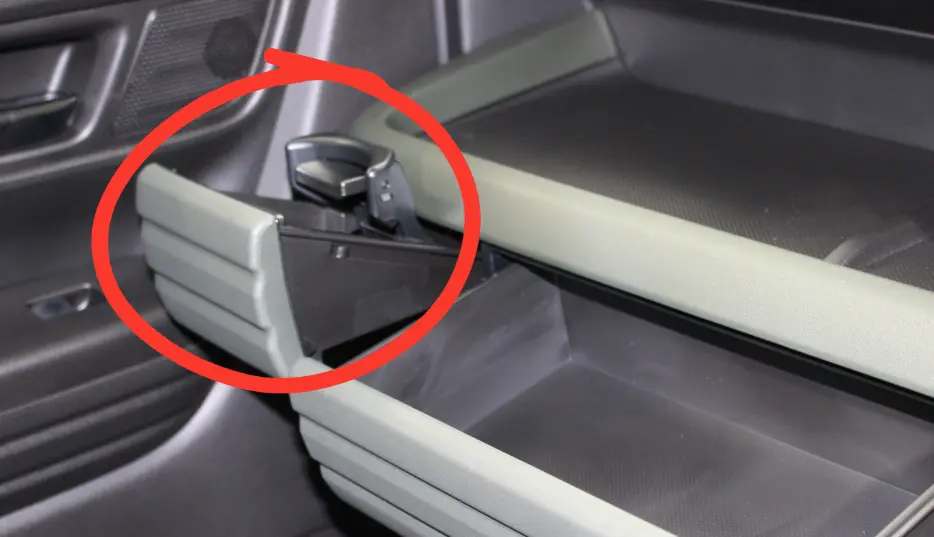 ドリンクホルダー(助手席)