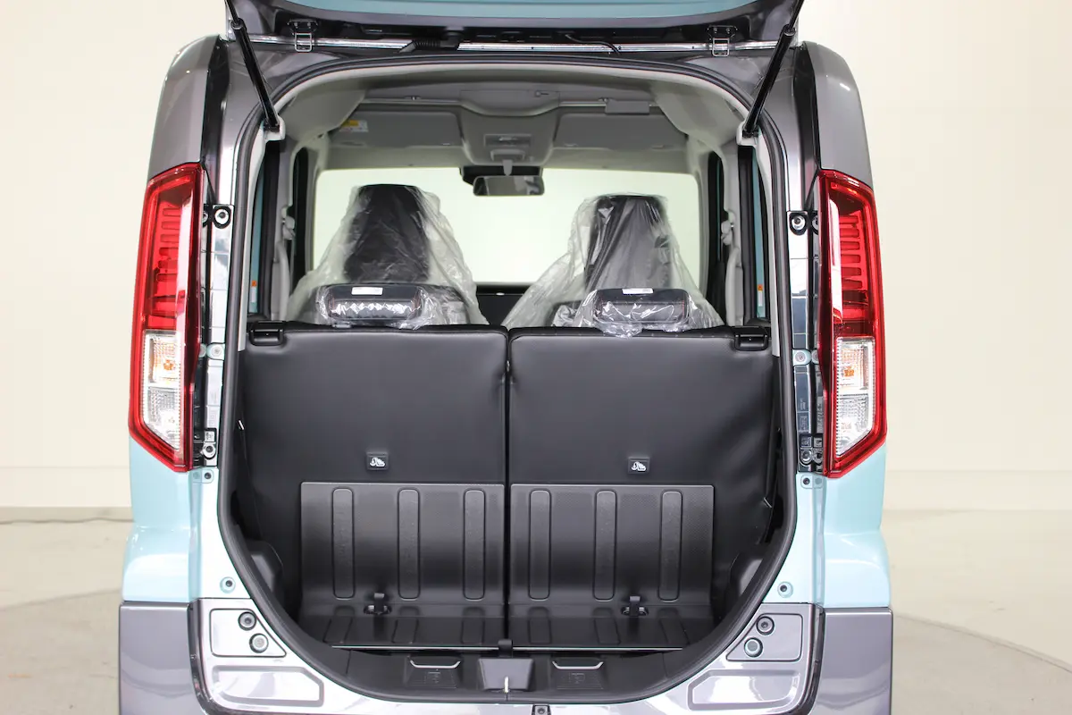 大開口する荷室