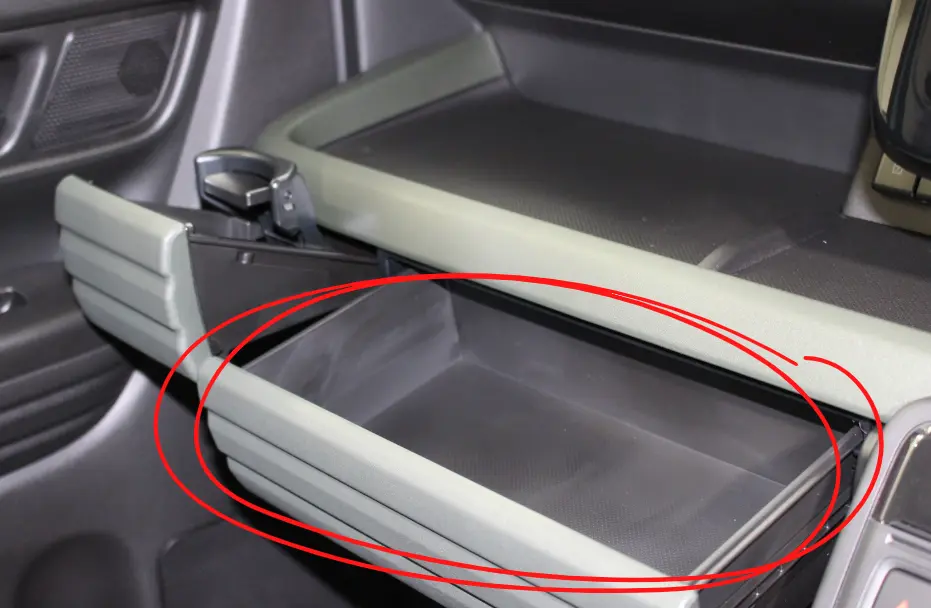 インパネボックス