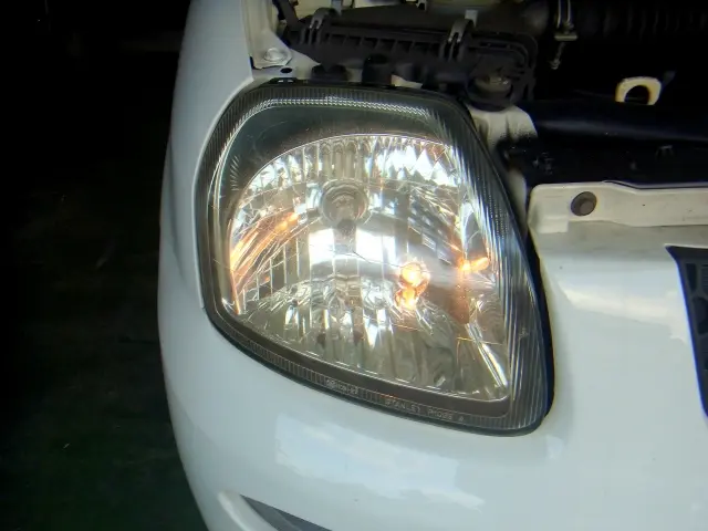 軽自動車のヘッドライトを交換したら光軸調整をしよう!