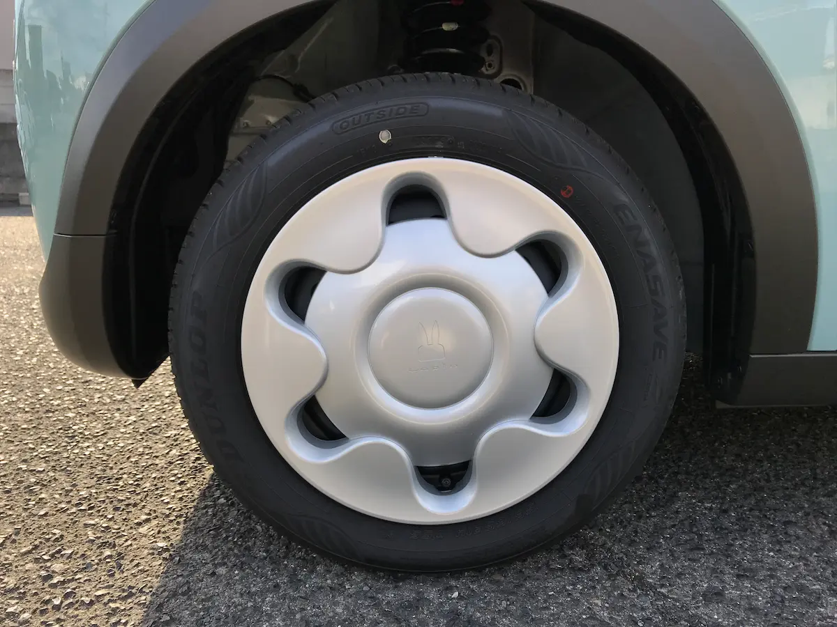 アルトラパンのタイヤサイズを調べる方法