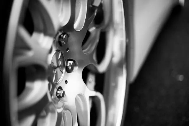 タフトのタイヤはインチアップ・インチダウン可能？