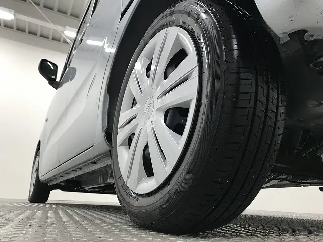 タント　タイヤ