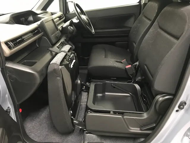 ワゴンR助手席収納