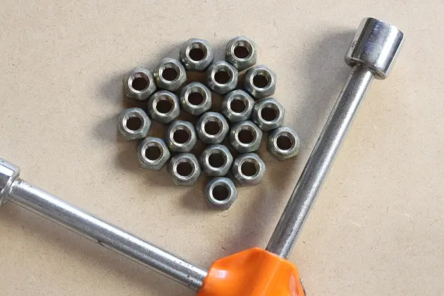 ワゴンRのタイヤ交換前に覚えておきたい専門用語