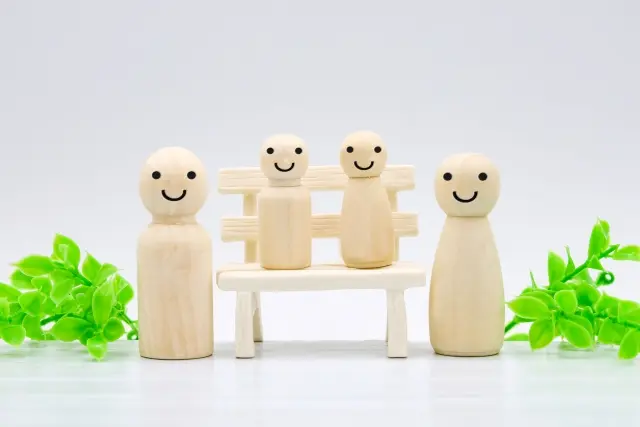 デリカミニのような軽自動車は4人乗り