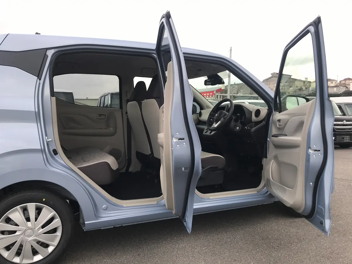 ekワゴンは車中泊に向いている？